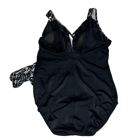 Robbie Len Women’s One Piece Swimsuit Black and White Faux Wrap Size 16 - Picture 7 of 10